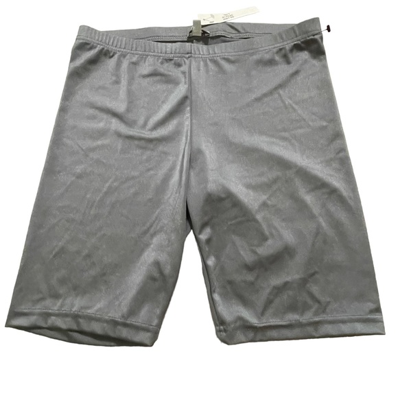 Fit in women athletic shorts size L/XL - Picture 2 of 6